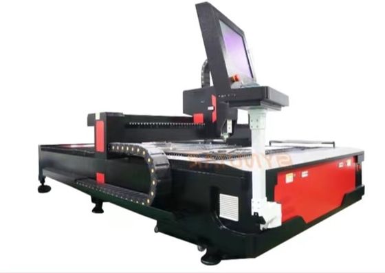 1500W-6000W Fiber Lazer Kesme Makinesi 1500*3000mm Çalışma Alanı 10.6um Dalga Uzunluğu